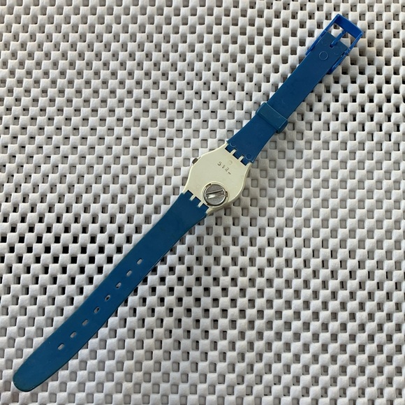 Swatch Watch - LW107 - RASPBERRY - Picture 6 of 9